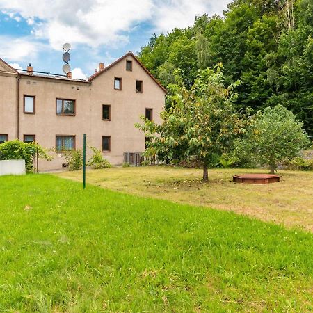 Modern apartment in Sebnitz with a terrace in Sebnitz Exterior foto